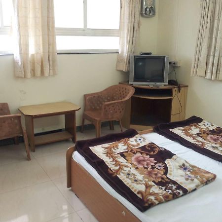 Sarang Lodging & Boarding Βίλα Satara Εξωτερικό φωτογραφία